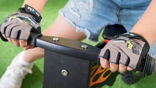 Best Kids Bike Gloves - KidsGearGuide